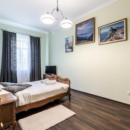 Modern Chaikovskogo Apartment Lviv Eksteriør bilde