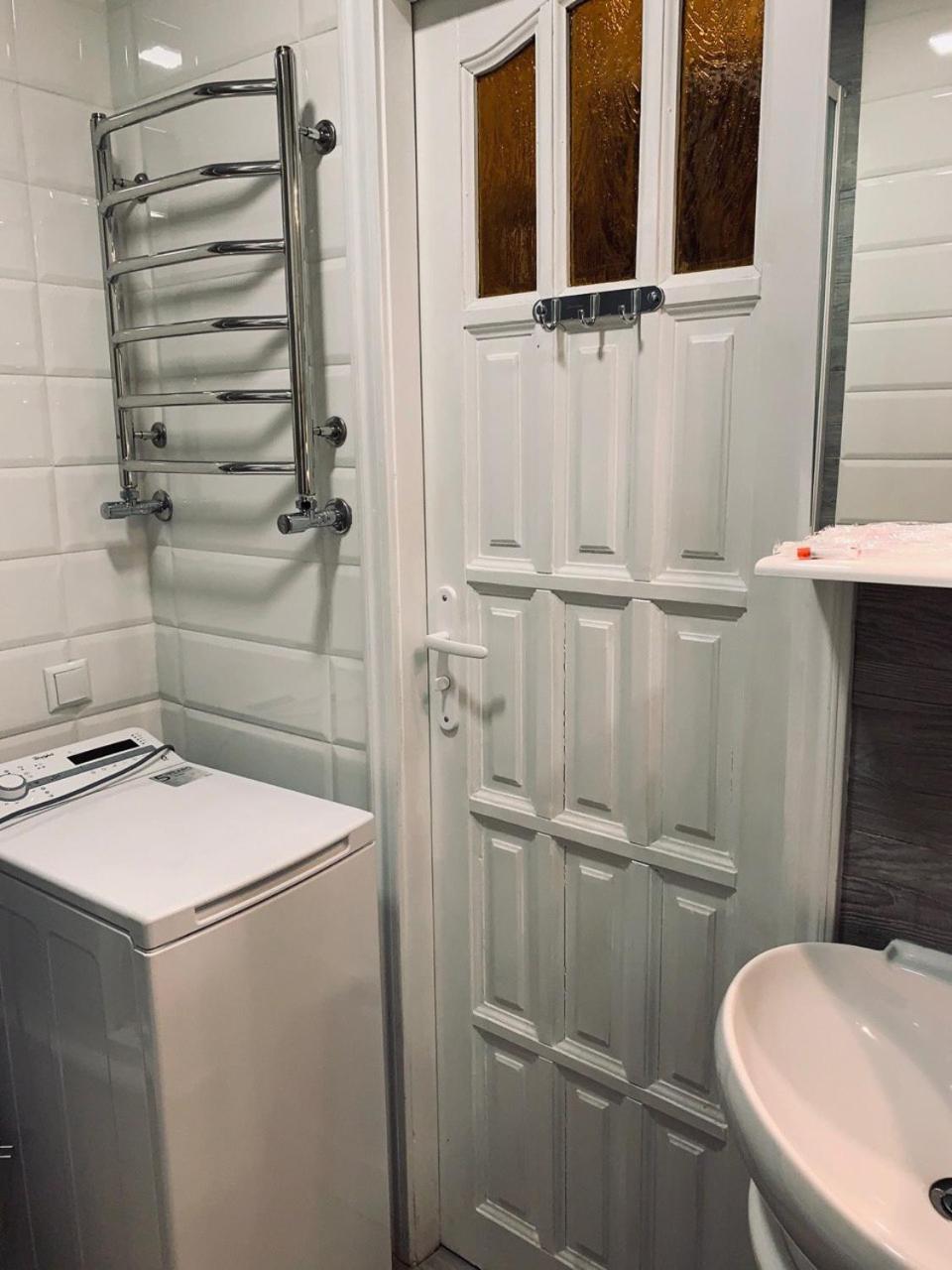 Modern Chaikovskogo Apartment Lviv Eksteriør bilde
