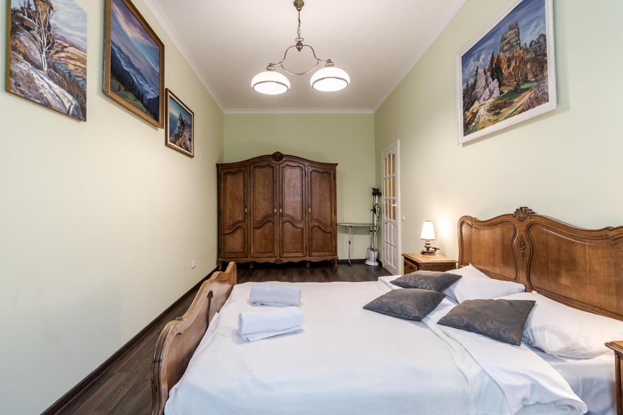 Modern Chaikovskogo Apartment Lviv Eksteriør bilde