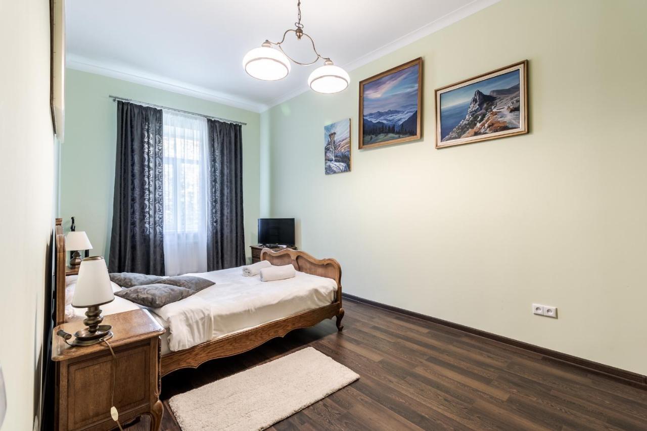 Modern Chaikovskogo Apartment Lviv Eksteriør bilde