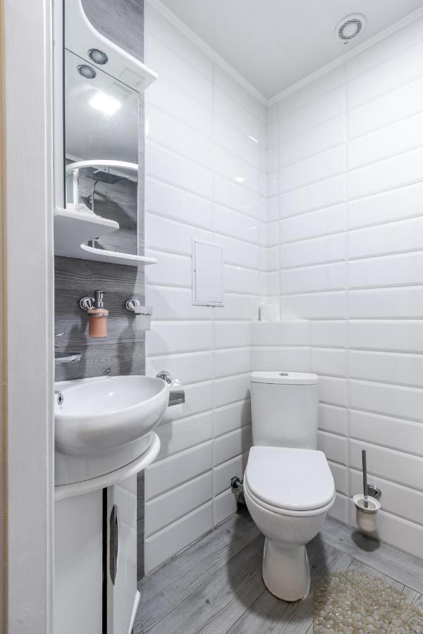 Modern Chaikovskogo Apartment Lviv Eksteriør bilde